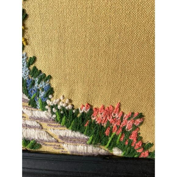 Vtg Framed Crewel Embroidery Springtime Gazebo Needlepoint Floral Grandmacore - Picture 14 of 16